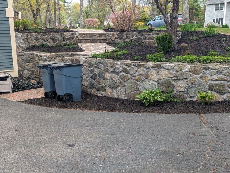Elegant Middleton Outdoor Retreat with Brick Borders