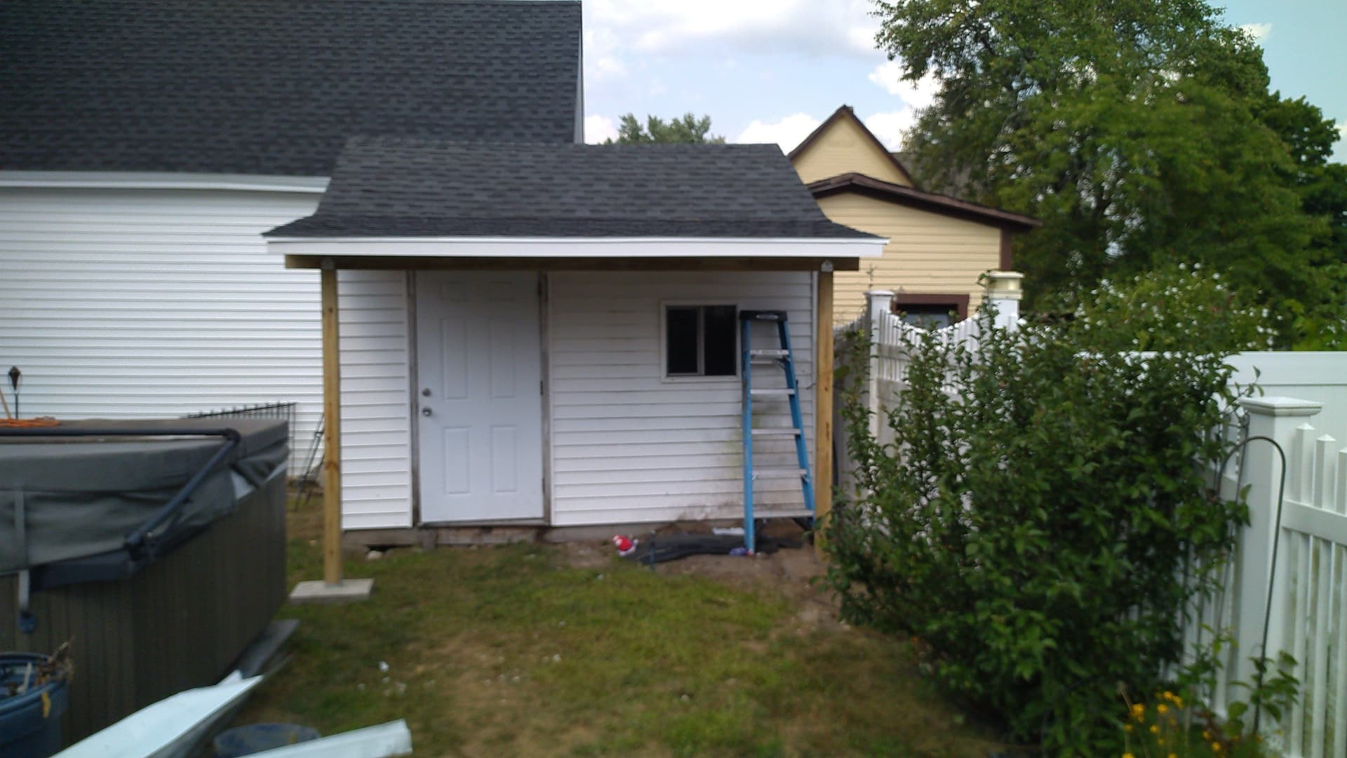 Outbuilding Transformation with Stylish Black Roof image